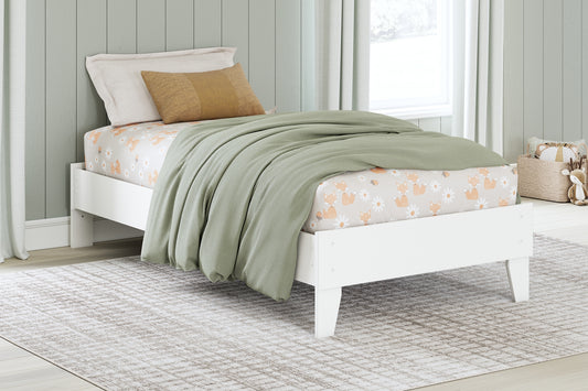 Ashley Express - Hallityn Platform Bed