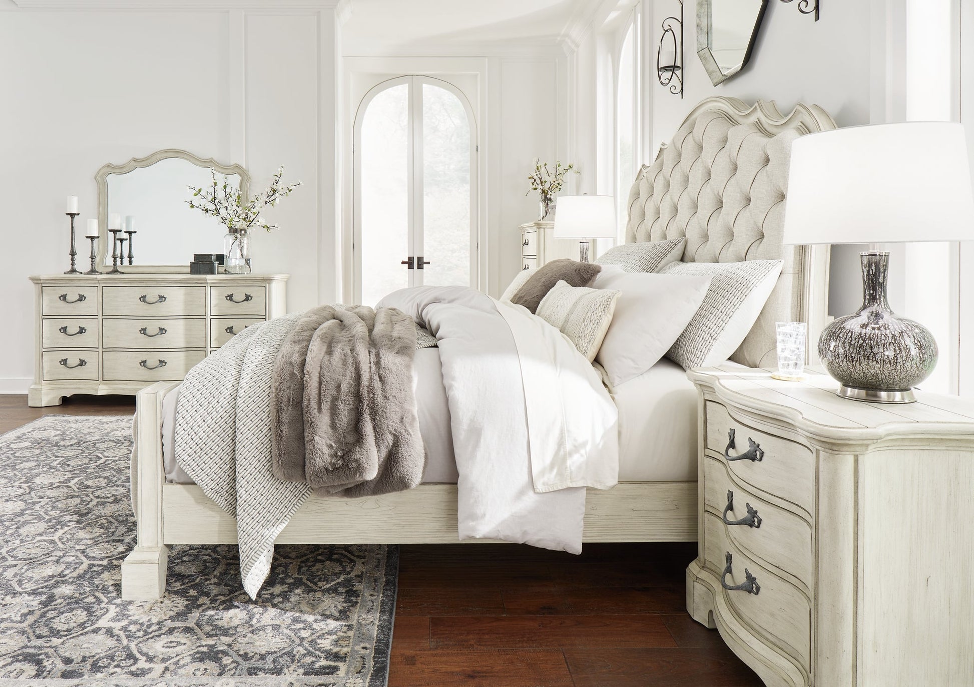 Arlendyne Queen Upholstered Bed with Mirrored Dresser, Chest and 2 Nightstands at Towne & Country Furniture (AL) furniture, home furniture, home decor, sofa, bedding