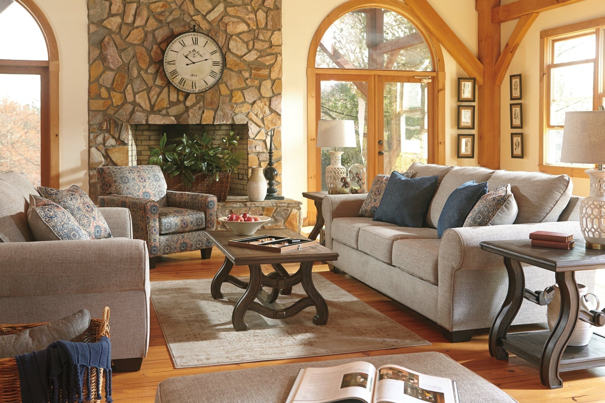 Ashley Express - Augustina Wall Clock at Towne & Country Furniture (AL) furniture, home furniture, home decor, sofa, bedding