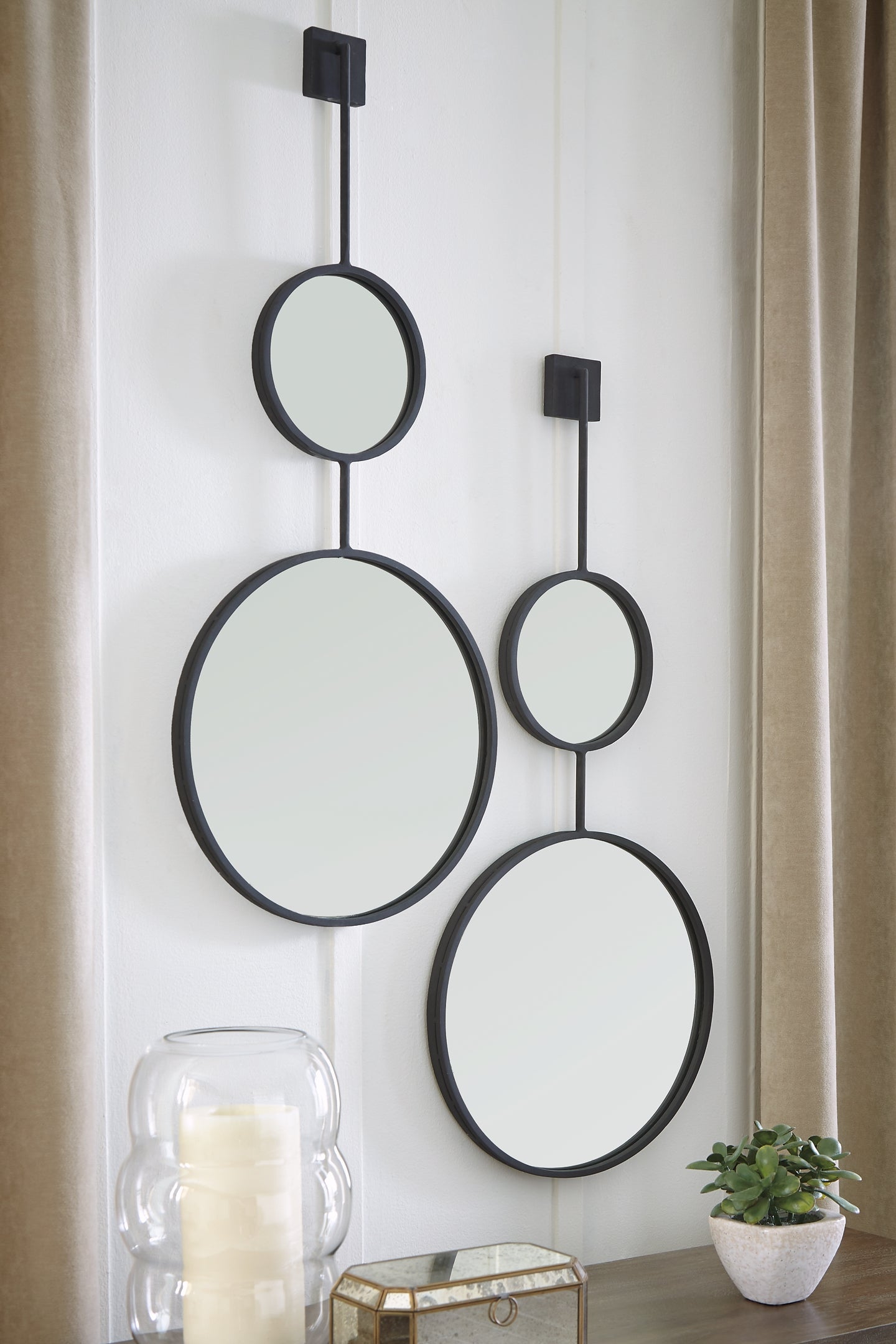 Ashley Express - Brewer Accent Mirror at Towne & Country Furniture (AL) furniture, home furniture, home decor, sofa, bedding