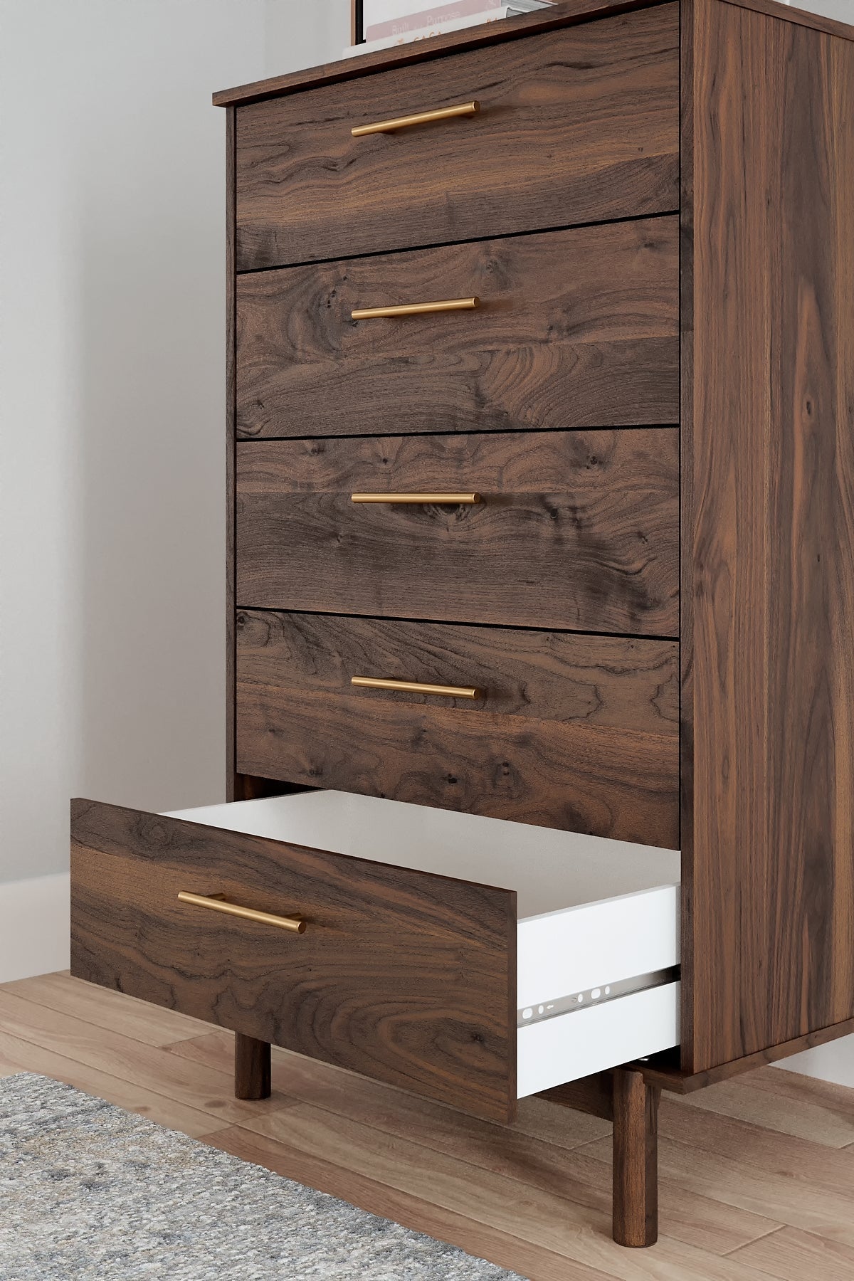 Ashley Express - Calverson Five Drawer Chest at Towne & Country Furniture (AL) furniture, home furniture, home decor, sofa, bedding