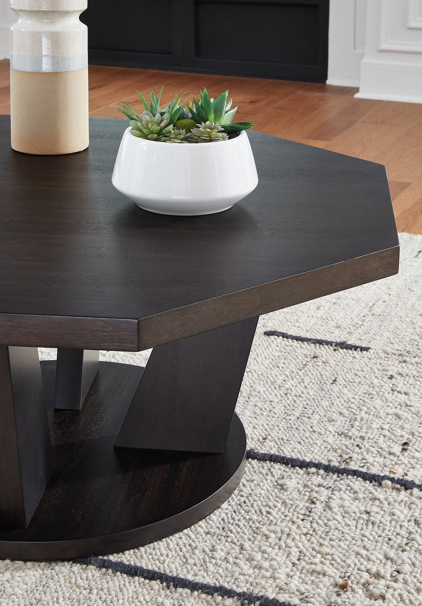 Ashley Express - Chasinfield Coffee Table with 1 End Table at Towne & Country Furniture (AL) furniture, home furniture, home decor, sofa, bedding