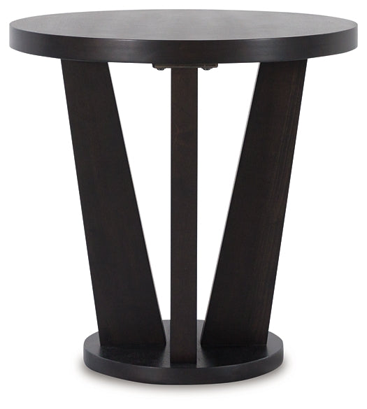 Ashley Express - Chasinfield Round End Table at Towne & Country Furniture (AL) furniture, home furniture, home decor, sofa, bedding