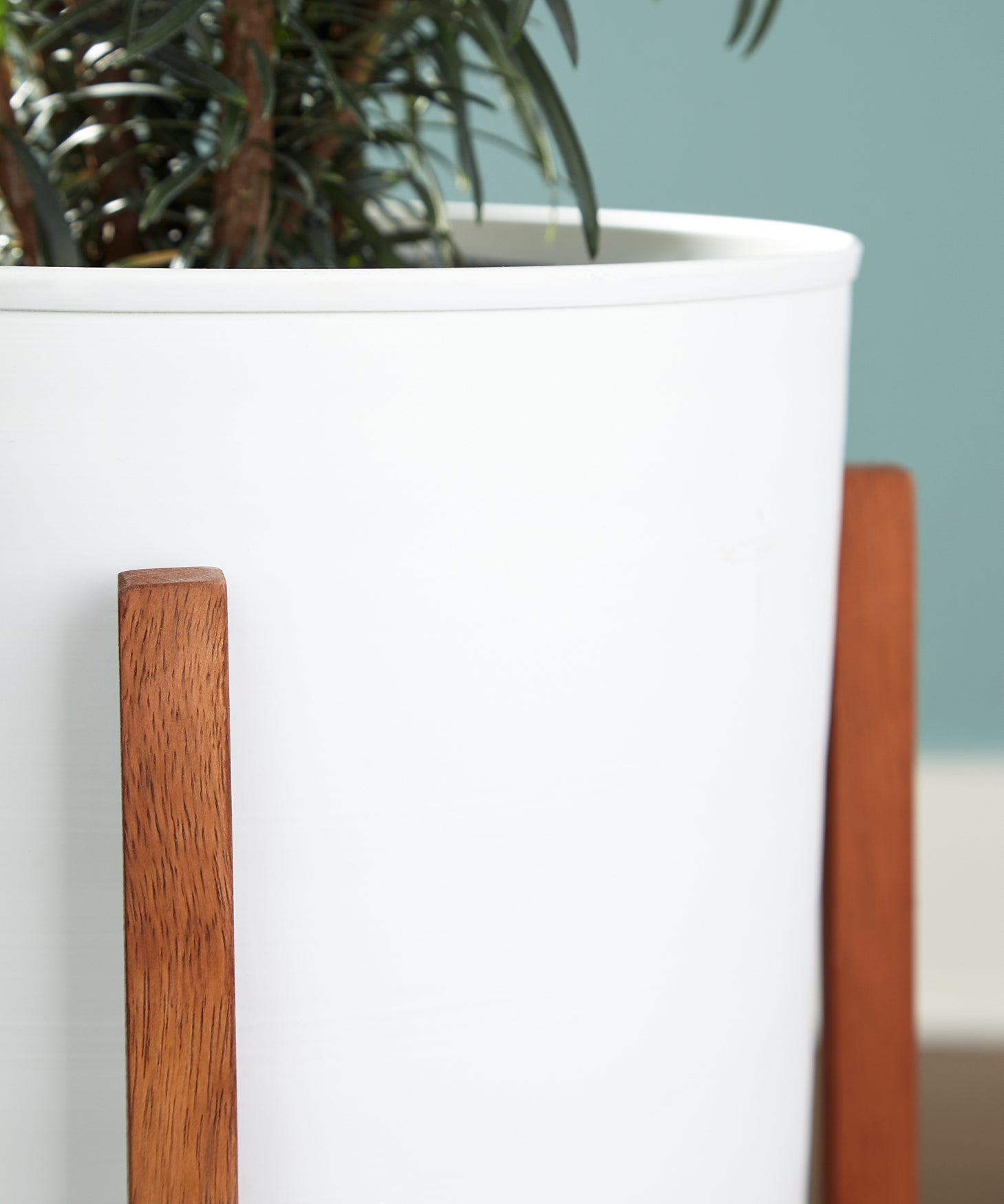 Ashley Express - Dorcey Planter Set (2/CN) at Towne & Country Furniture (AL) furniture, home furniture, home decor, sofa, bedding