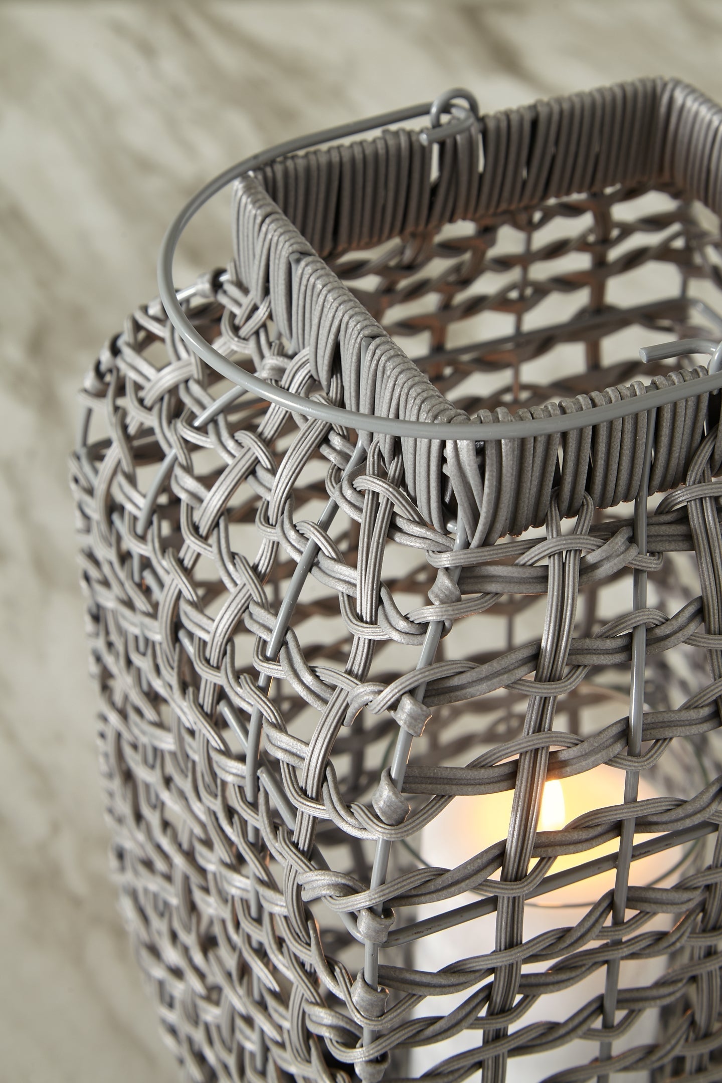 Ashley Express - Evonne Lantern at Towne & Country Furniture (AL) furniture, home furniture, home decor, sofa, bedding