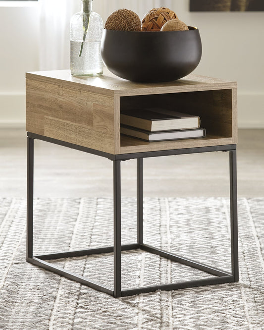 Ashley Express - Gerdanet Rectangular End Table at Towne & Country Furniture (AL) furniture, home furniture, home decor, sofa, bedding