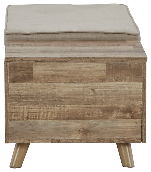 Ashley Express - Gerdanet Storage Bench at Towne & Country Furniture (AL) furniture, home furniture, home decor, sofa, bedding