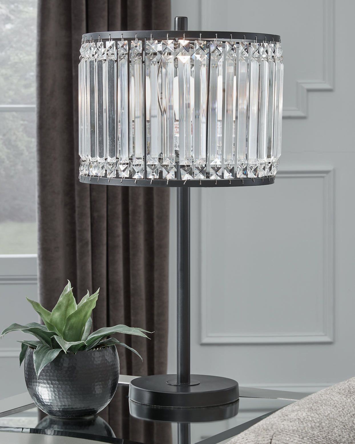 Ashley Express - Gracella Metal Table Lamp (1/CN) at Towne & Country Furniture (AL) furniture, home furniture, home decor, sofa, bedding