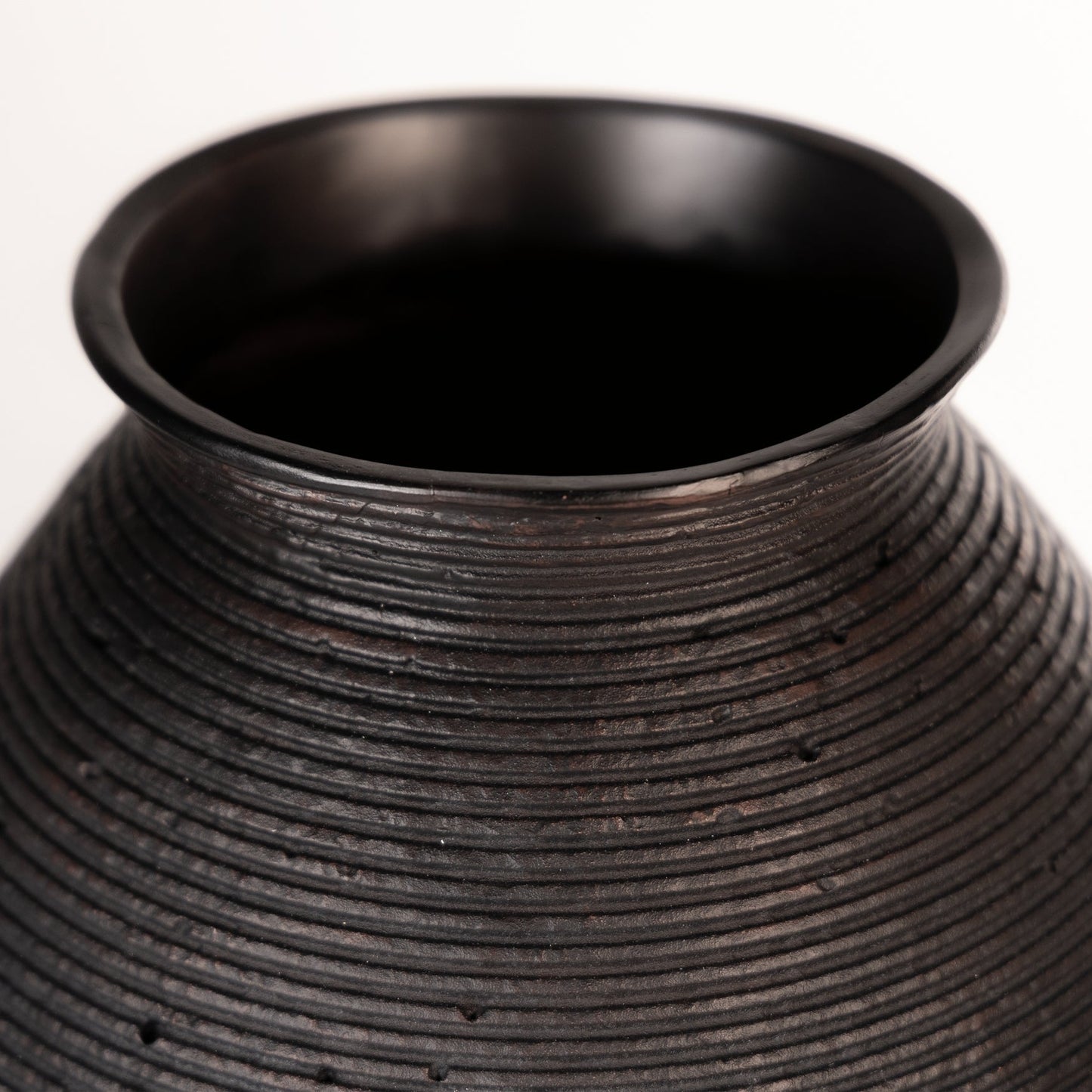 Ashley Express - Hannela Vase at Towne & Country Furniture (AL) furniture, home furniture, home decor, sofa, bedding