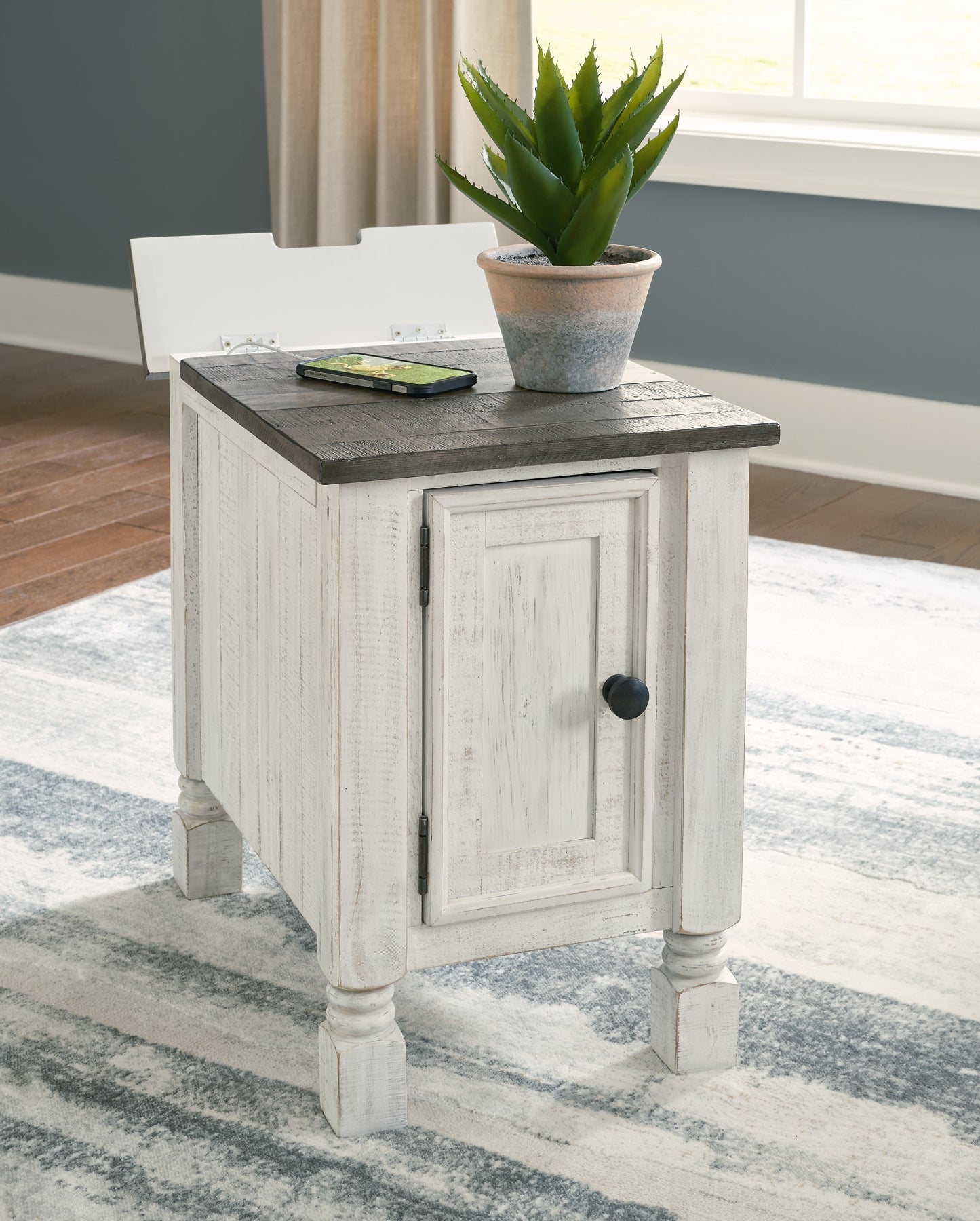 Ashley Express - Havalance Chair Side End Table at Towne & Country Furniture (AL) furniture, home furniture, home decor, sofa, bedding