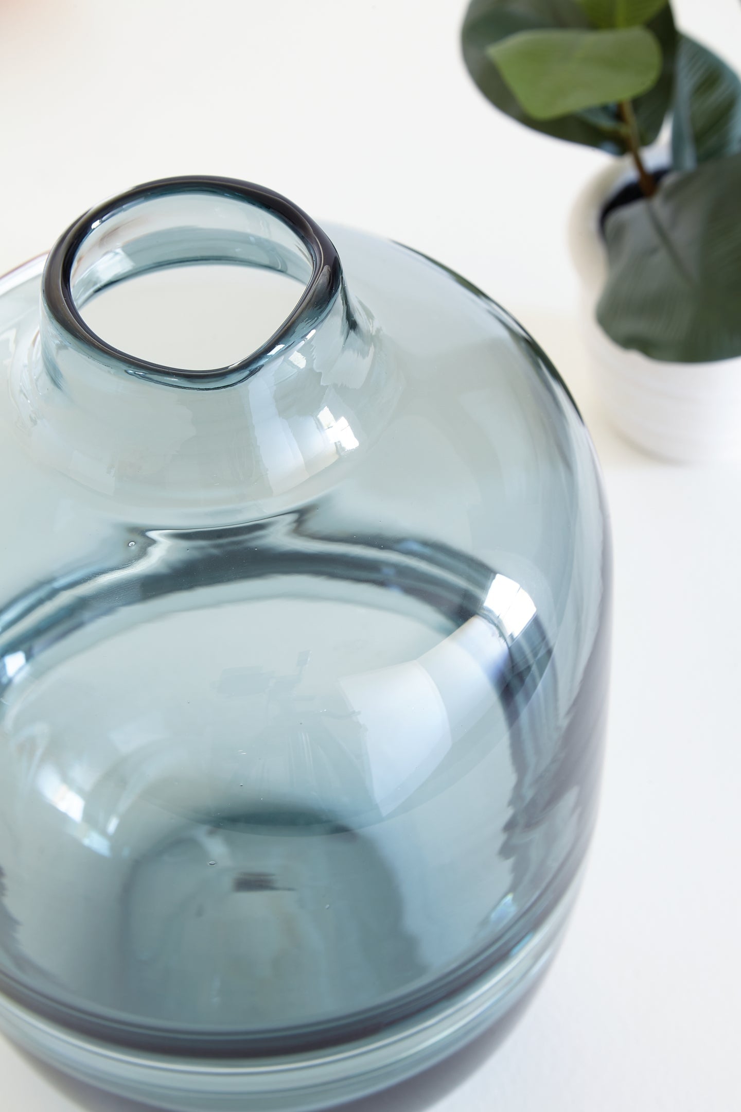 Ashley Express - Lemmitt Vase at Towne & Country Furniture (AL) furniture, home furniture, home decor, sofa, bedding