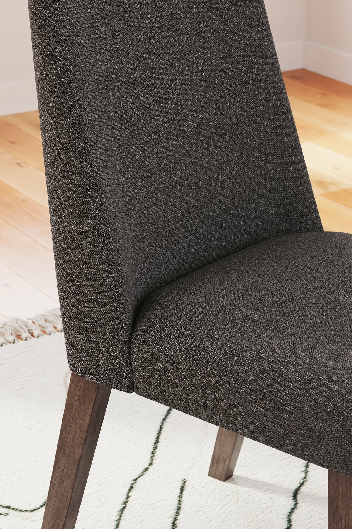 Ashley Express - Lyncott Dining Table and 4 Chairs at Towne & Country Furniture (AL) furniture, home furniture, home decor, sofa, bedding
