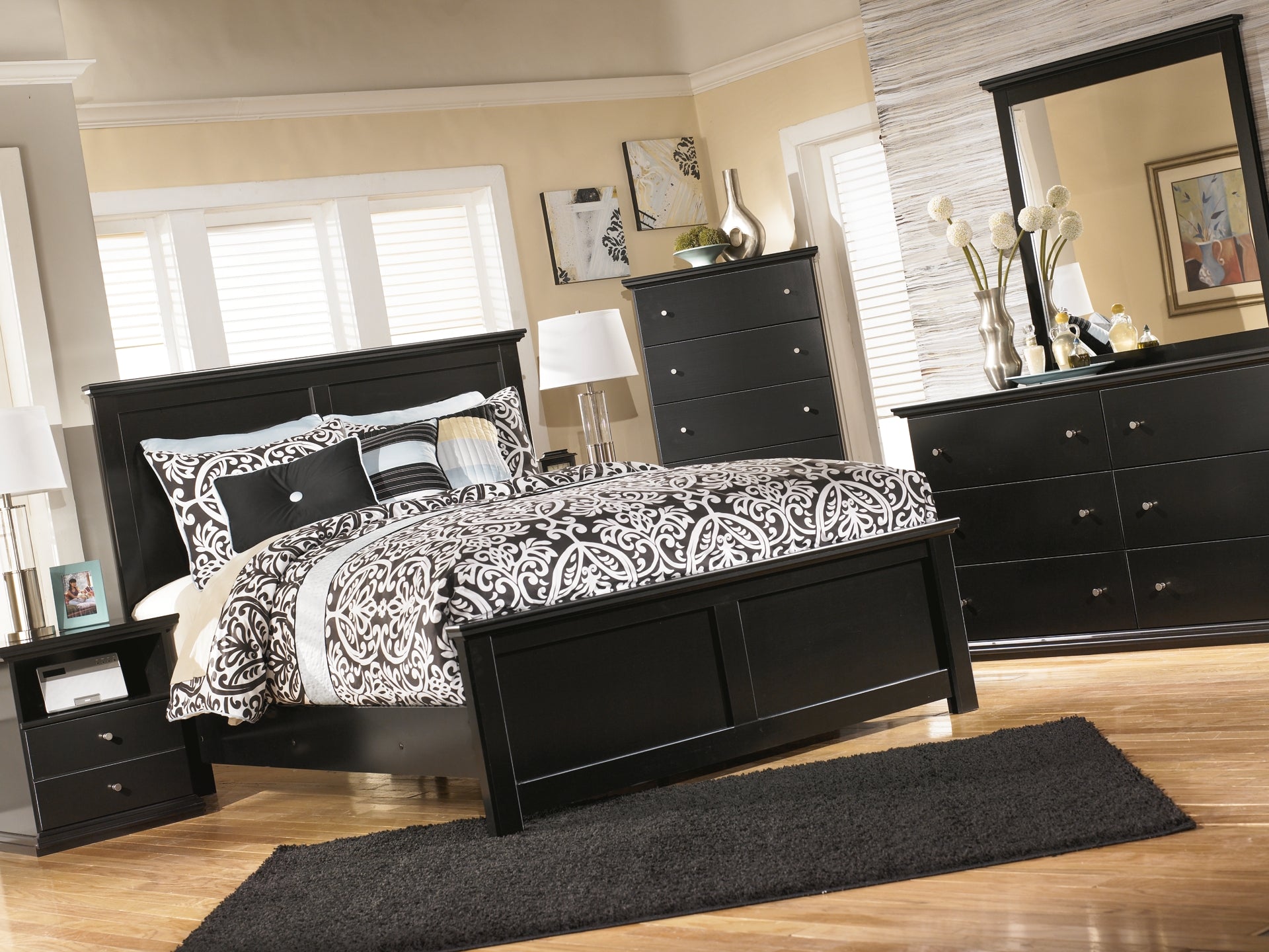 Ashley Express - Maribel  Panel Bed at Towne & Country Furniture (AL) furniture, home furniture, home decor, sofa, bedding