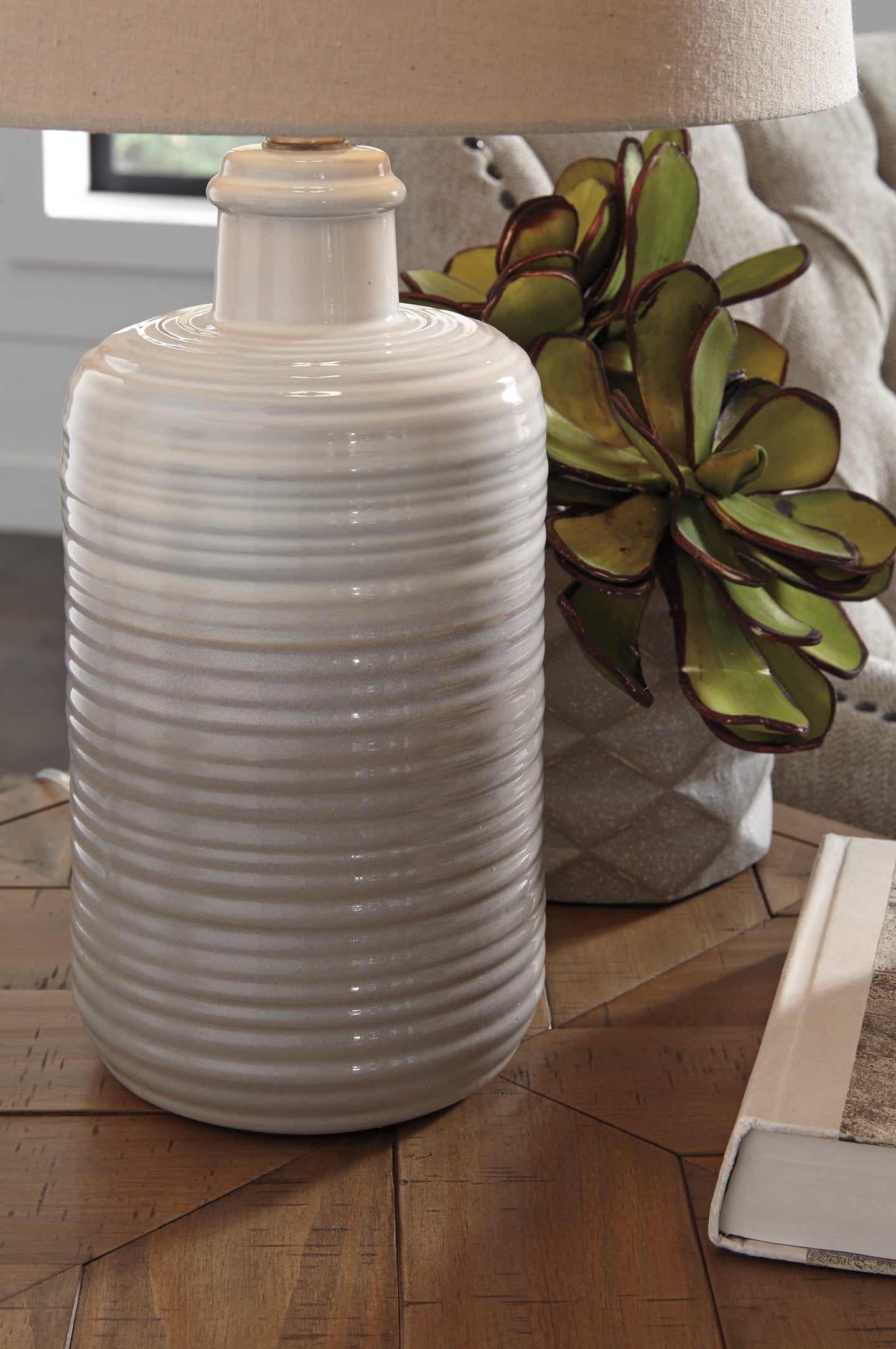Ashley Express - Marnina Ceramic Table Lamp (2/CN) at Towne & Country Furniture (AL) furniture, home furniture, home decor, sofa, bedding