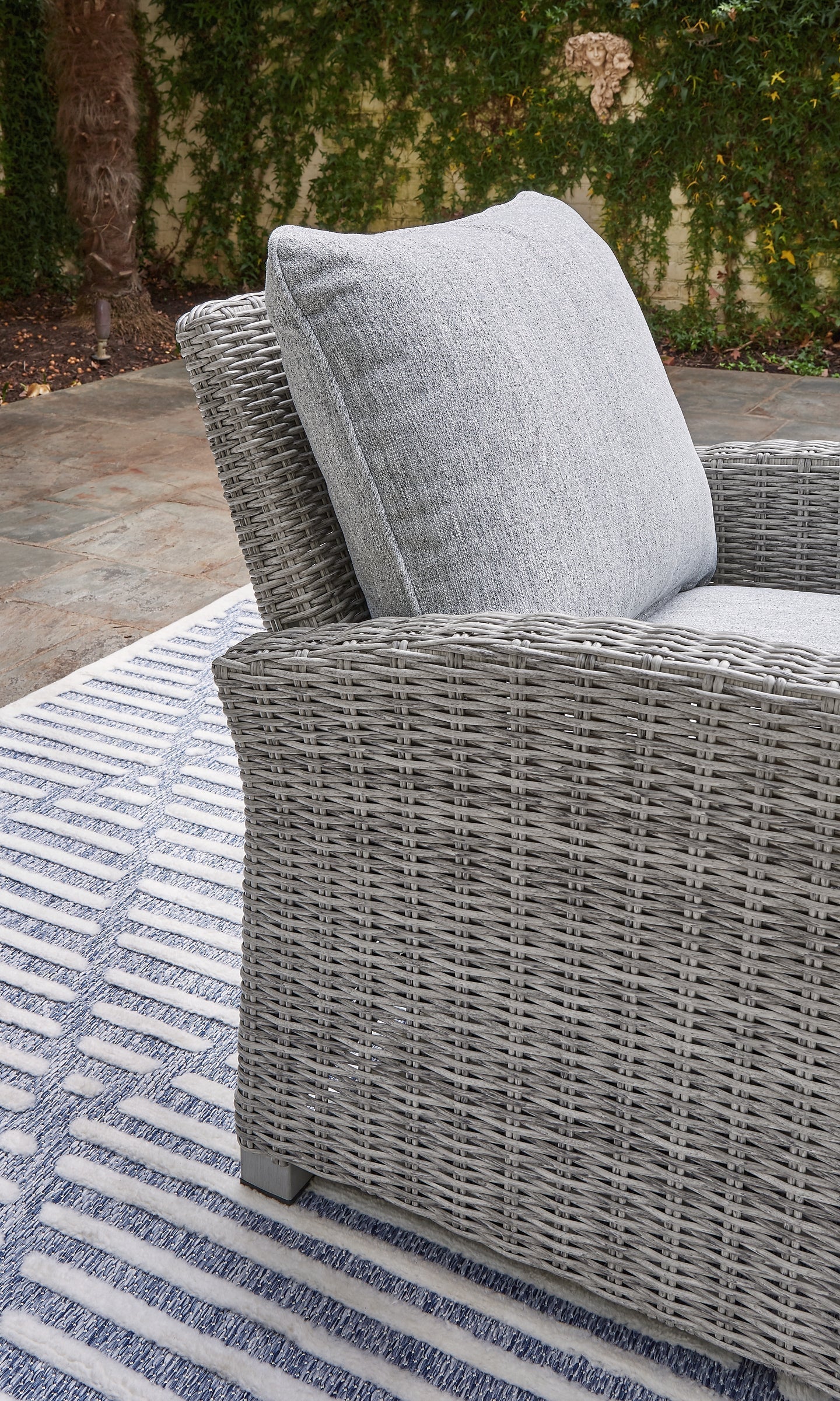 Ashley Express - Naples Beach Lounge Chair w/Cushion (1/CN) at Towne & Country Furniture (AL) furniture, home furniture, home decor, sofa, bedding