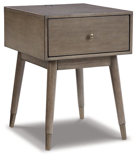 Ashley Express - Paulrich Accent Table at Towne & Country Furniture (AL) furniture, home furniture, home decor, sofa, bedding
