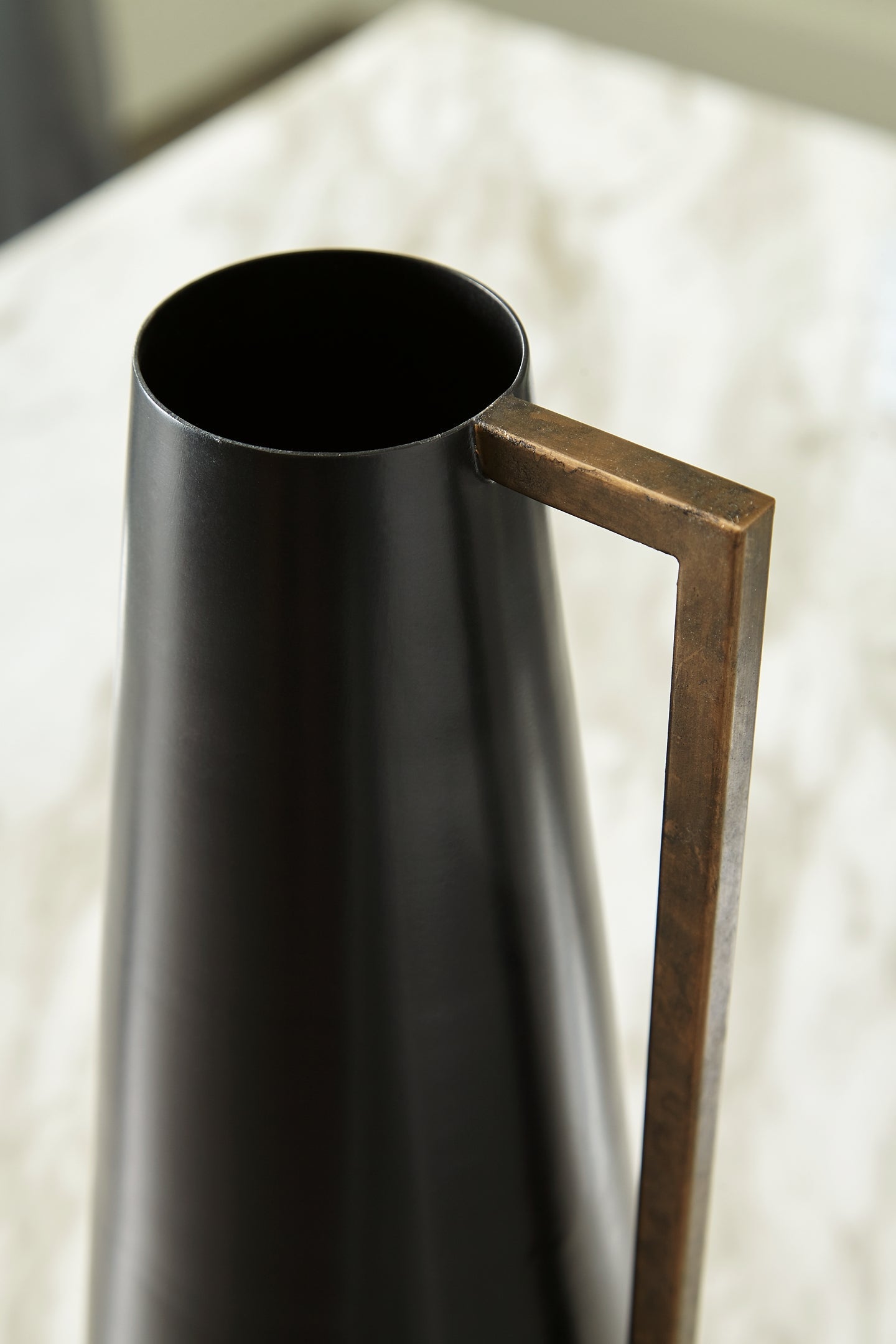 Ashley Express - Pouderbell Vase at Towne & Country Furniture (AL) furniture, home furniture, home decor, sofa, bedding