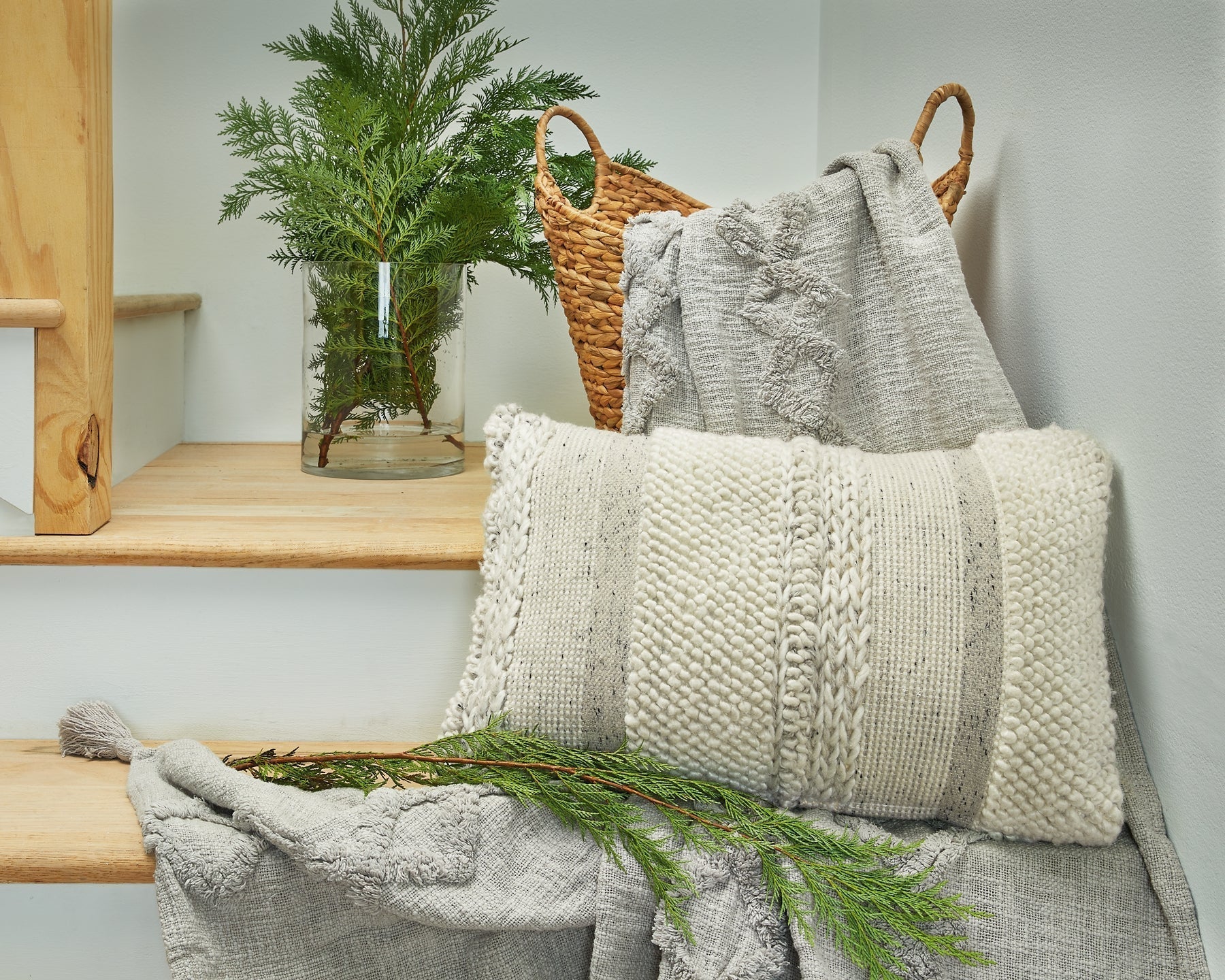 Ashley Express - Standon Pillow at Towne & Country Furniture (AL) furniture, home furniture, home decor, sofa, bedding