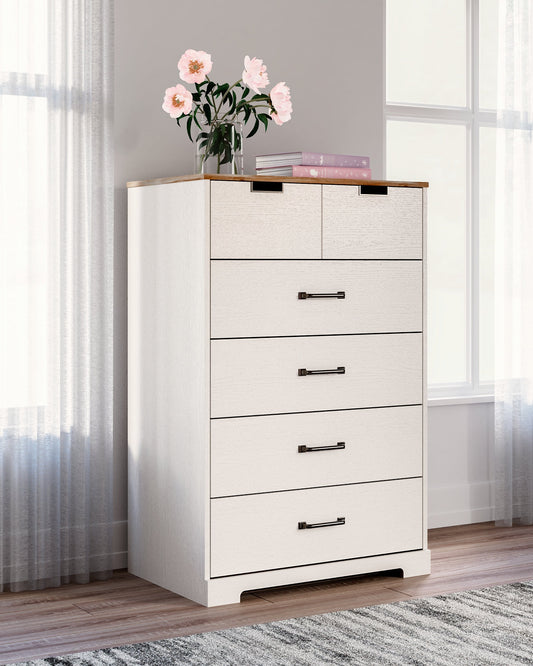 Ashley Express - Vaibryn Five Drawer Chest at Towne & Country Furniture (AL) furniture, home furniture, home decor, sofa, bedding