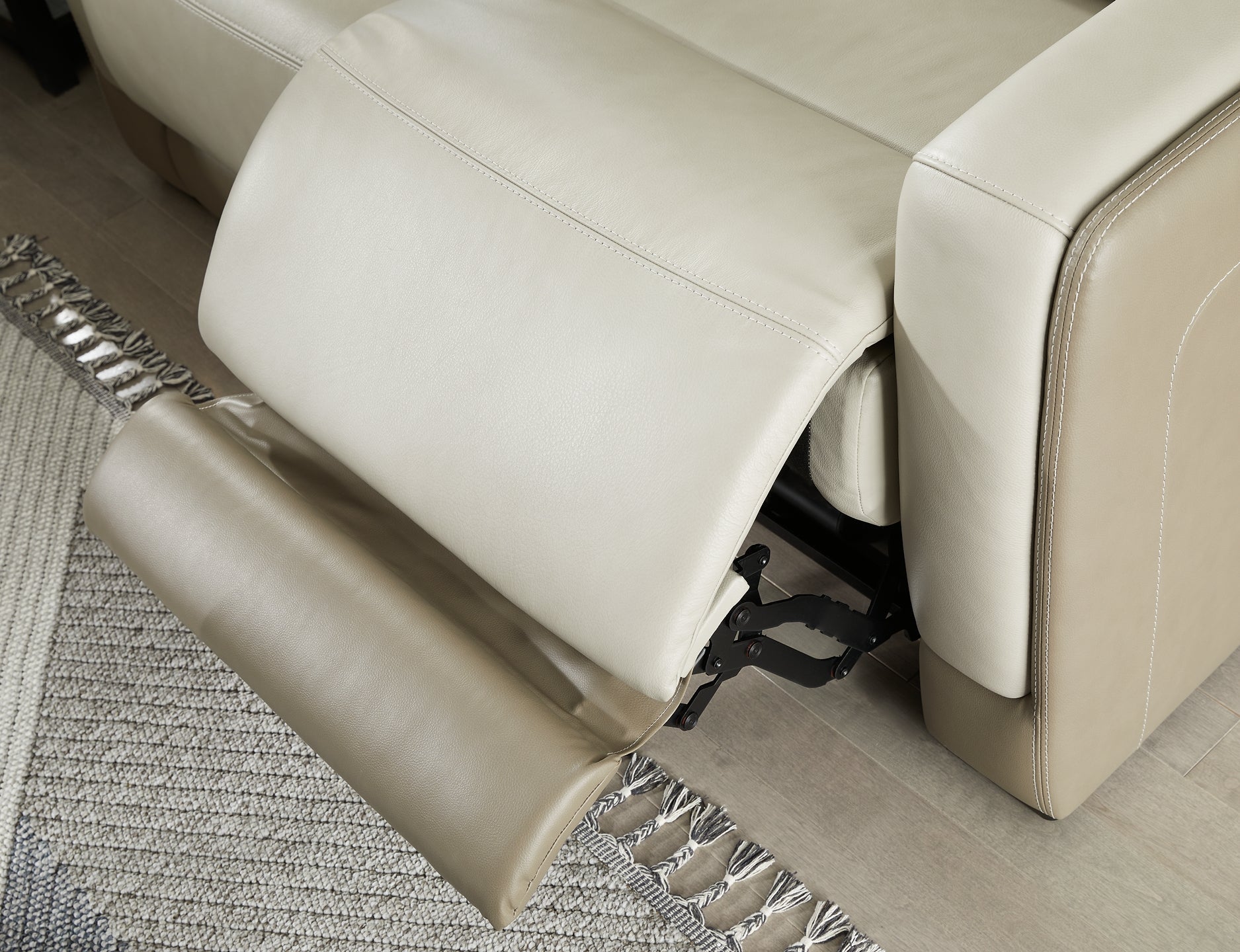 Battleville Sofa and Loveseat at Towne & Country Furniture (AL) furniture, home furniture, home decor, sofa, bedding