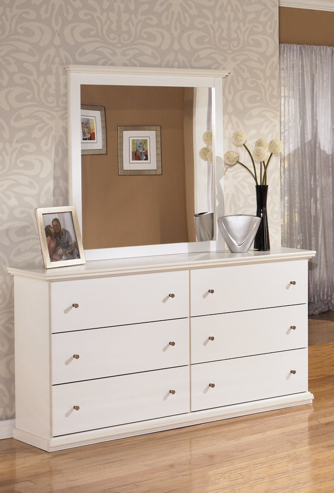 Bostwick Shoals King Panel Bed with Mirrored Dresser at Towne & Country Furniture (AL) furniture, home furniture, home decor, sofa, bedding