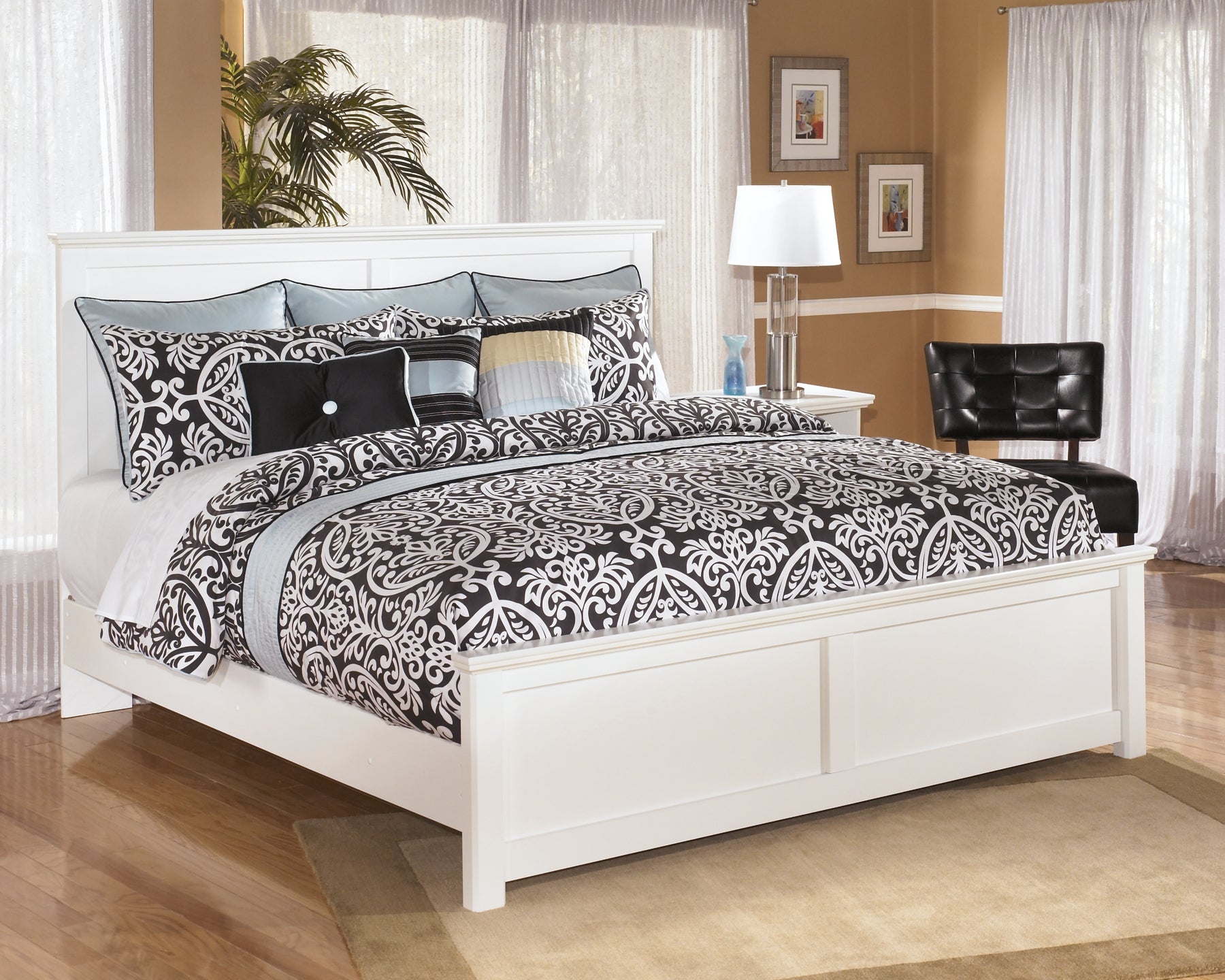 Bostwick Shoals King Panel Bed with Mirrored Dresser at Towne & Country Furniture (AL) furniture, home furniture, home decor, sofa, bedding