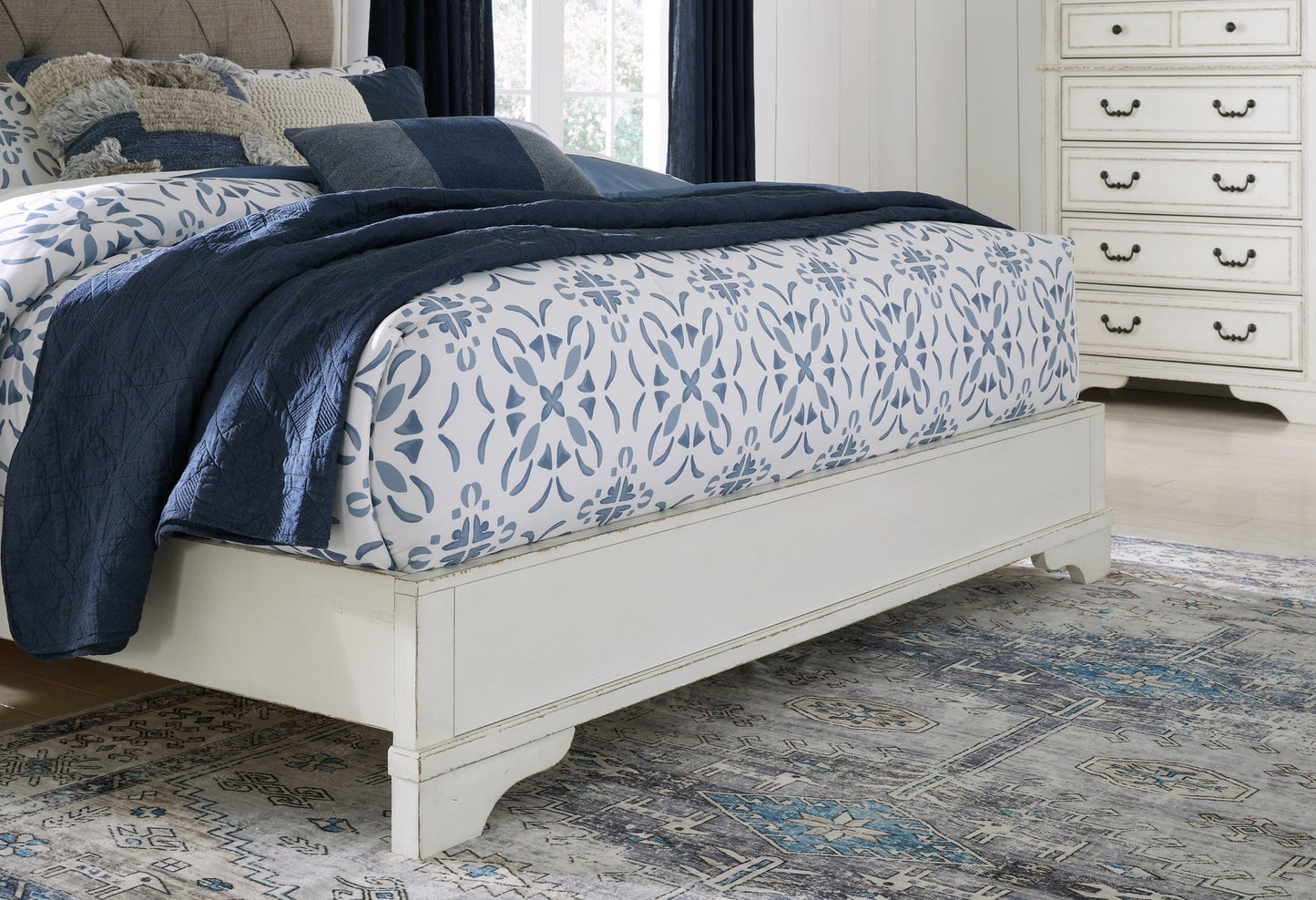 Brollyn  Upholstered Panel Bed at Towne & Country Furniture (AL) furniture, home furniture, home decor, sofa, bedding