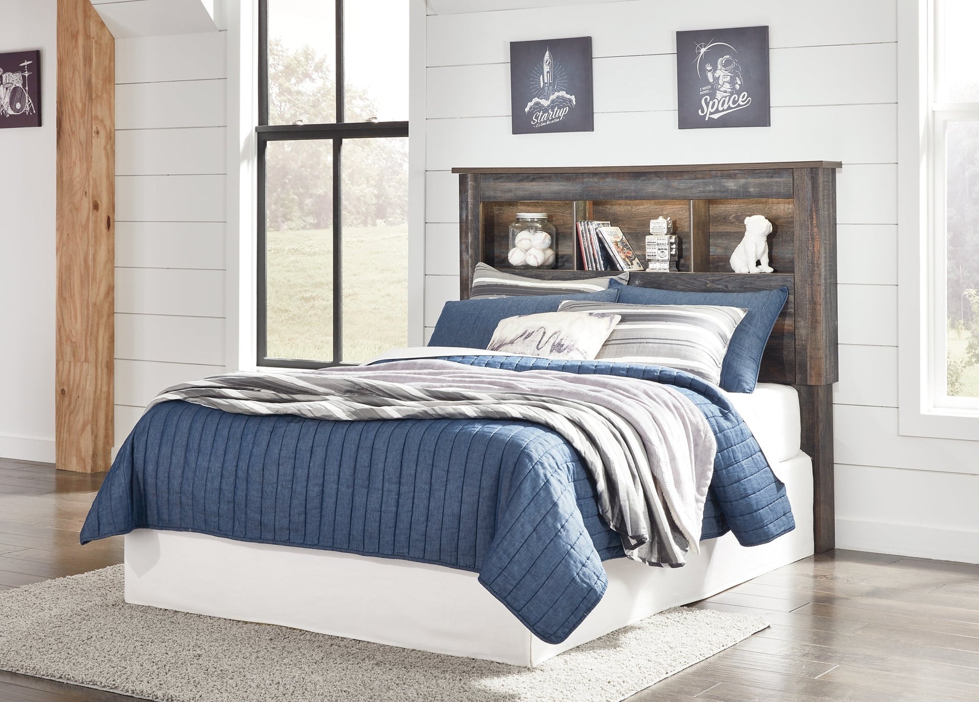 Cambeck King Panel Headboard with Mirrored Dresser and Chest at Towne & Country Furniture (AL) furniture, home furniture, home decor, sofa, bedding