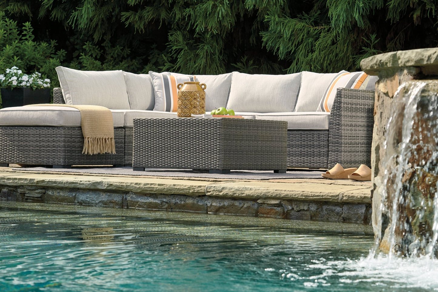 Cherry Point LoveseatSEC/OTTO/TBL Set(4/CN) at Towne & Country Furniture (AL) furniture, home furniture, home decor, sofa, bedding