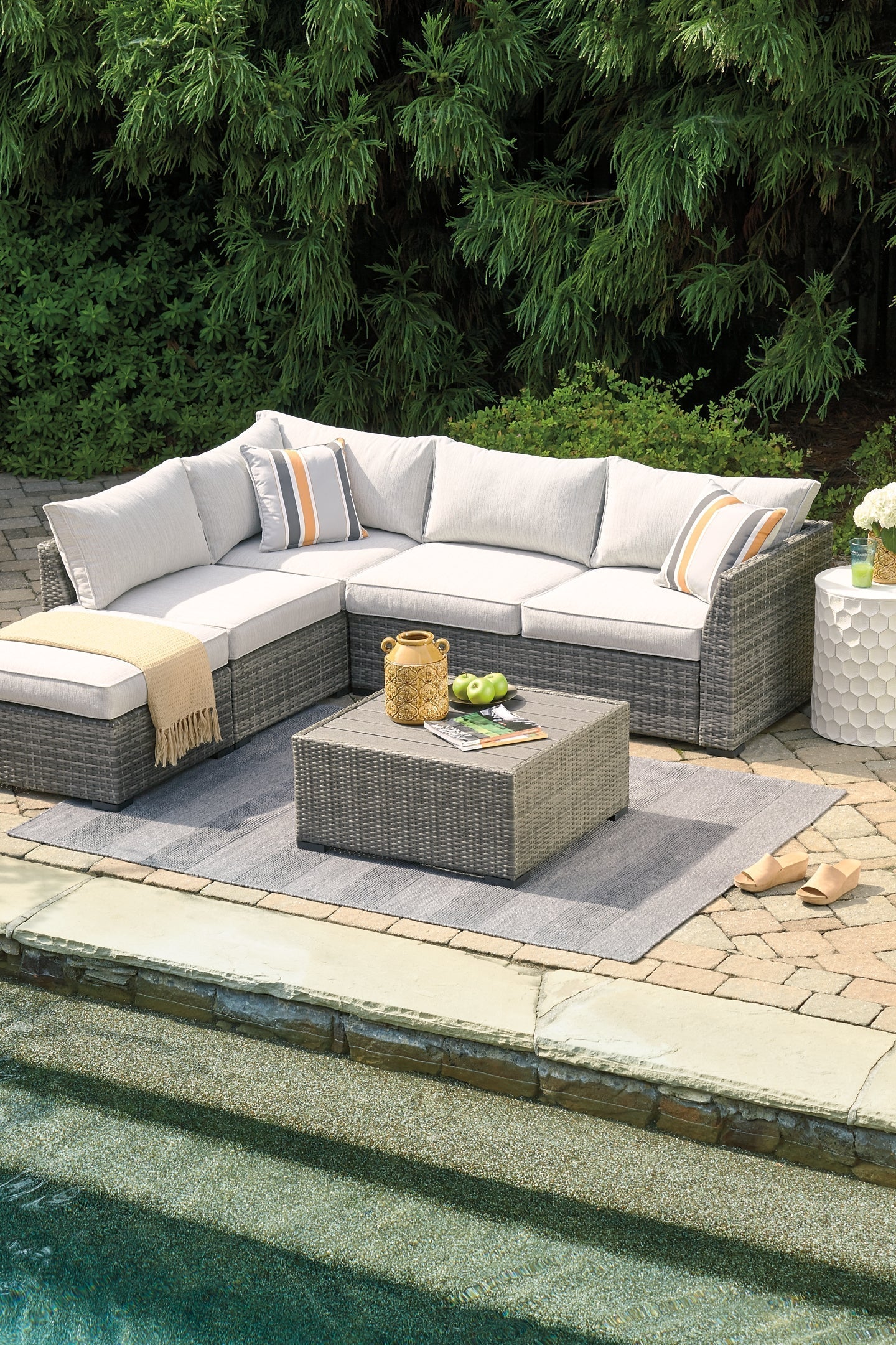 Cherry Point LoveseatSEC/OTTO/TBL Set(4/CN) at Towne & Country Furniture (AL) furniture, home furniture, home decor, sofa, bedding