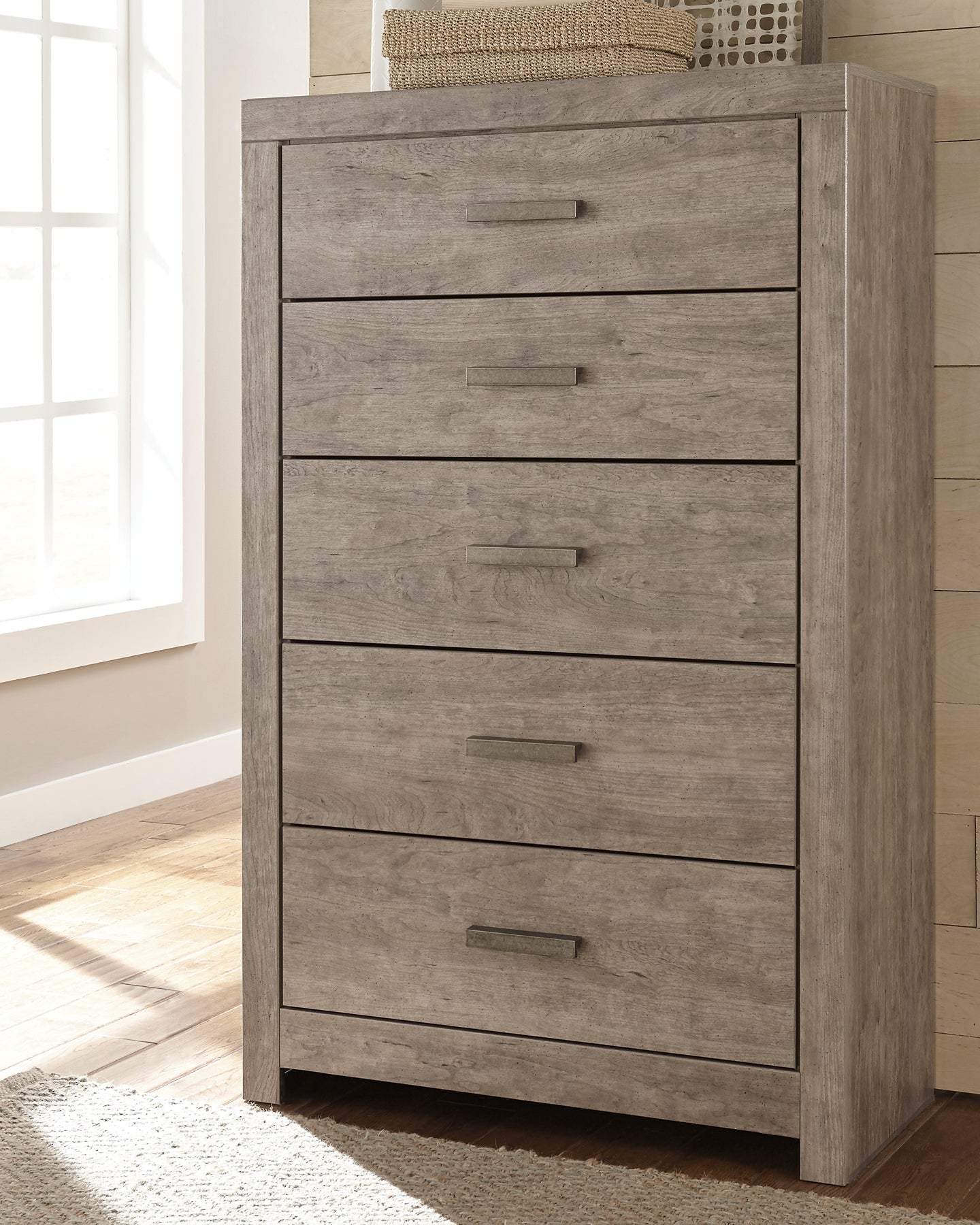 Culverbach Queen Panel Bed with Mirrored Dresser, Chest and 2 Nightstands at Towne & Country Furniture (AL) furniture, home furniture, home decor, sofa, bedding