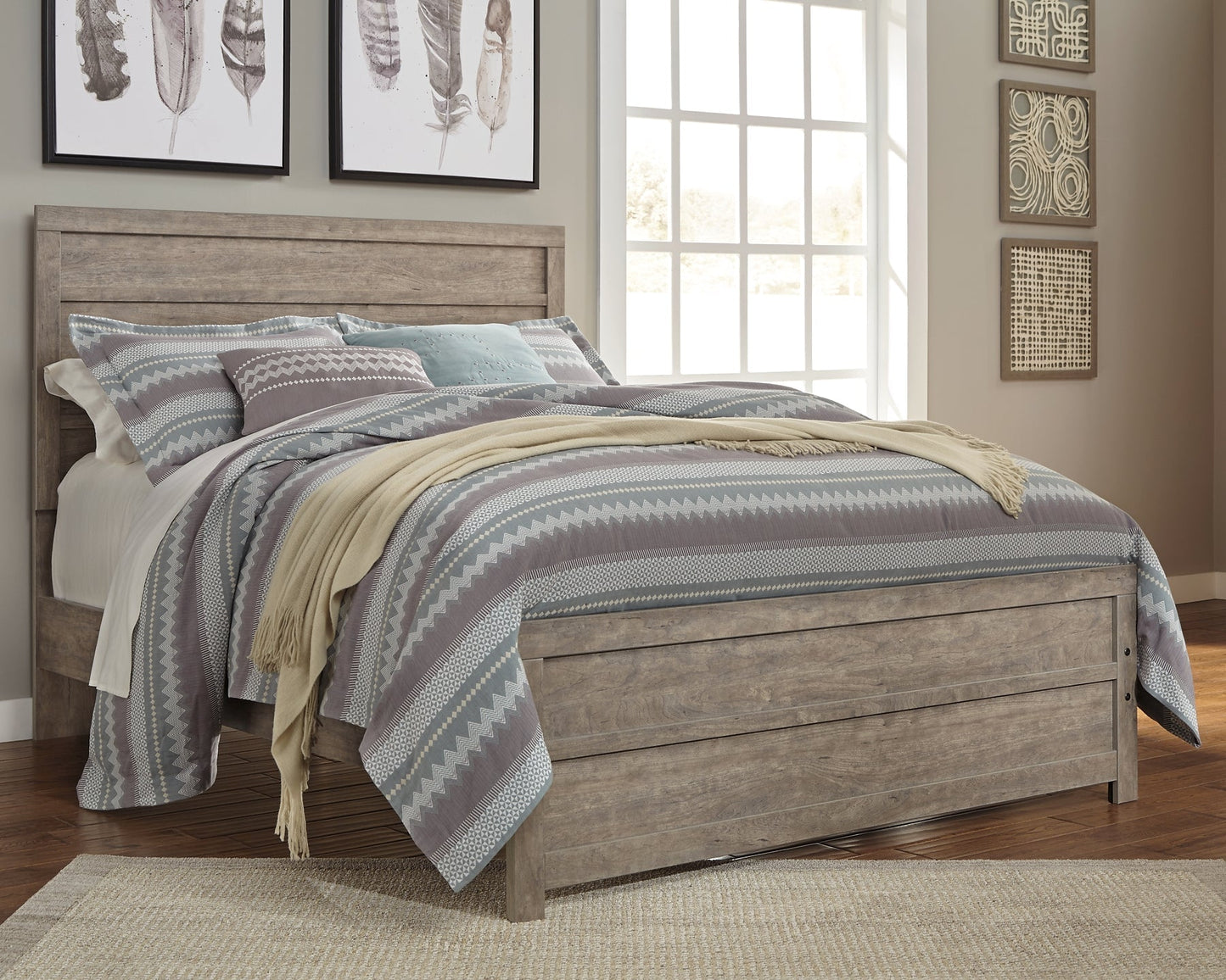 Culverbach Queen Panel Bed with Mirrored Dresser, Chest and 2 Nightstands at Towne & Country Furniture (AL) furniture, home furniture, home decor, sofa, bedding