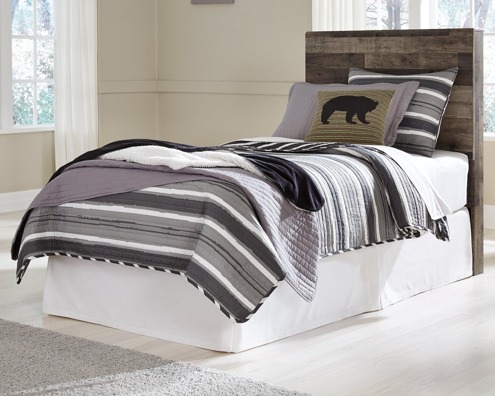 Derekson Twin Panel Headboard with Mirrored Dresser, Chest and Nightstand at Towne & Country Furniture (AL) furniture, home furniture, home decor, sofa, bedding