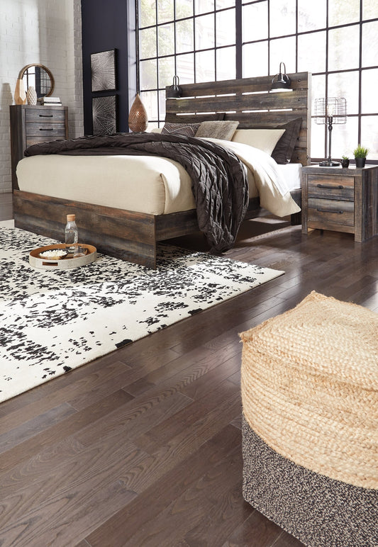 Drystan King Panel Bed with Mirrored Dresser and Chest at Towne & Country Furniture (AL) furniture, home furniture, home decor, sofa, bedding