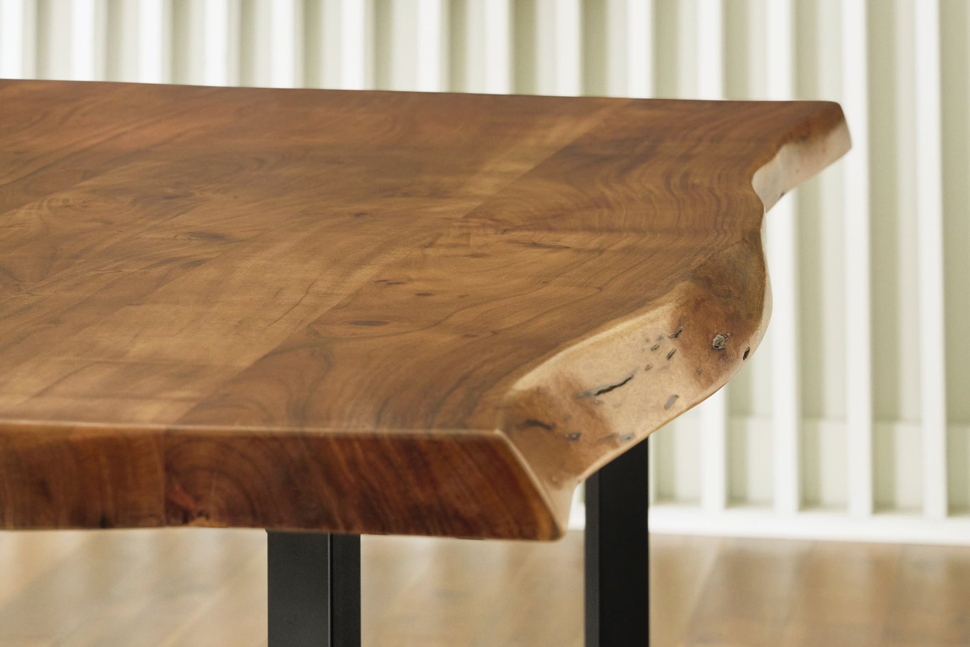 Fortmaine Dining Table and 6 Chairs at Towne & Country Furniture (AL) furniture, home furniture, home decor, sofa, bedding