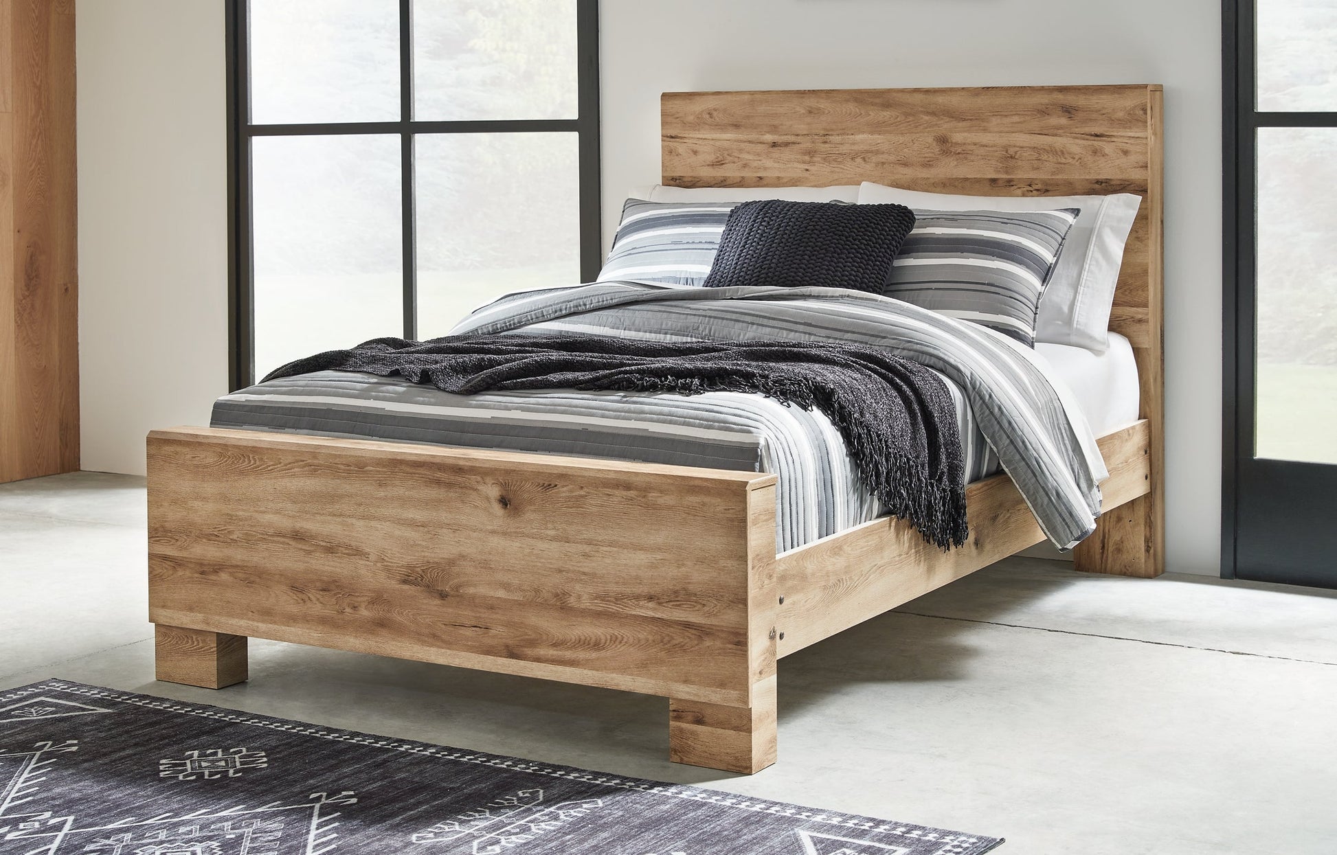 Hyanna Full Panel Bed with Mirrored Dresser, Chest and Nightstand at Towne & Country Furniture (AL) furniture, home furniture, home decor, sofa, bedding