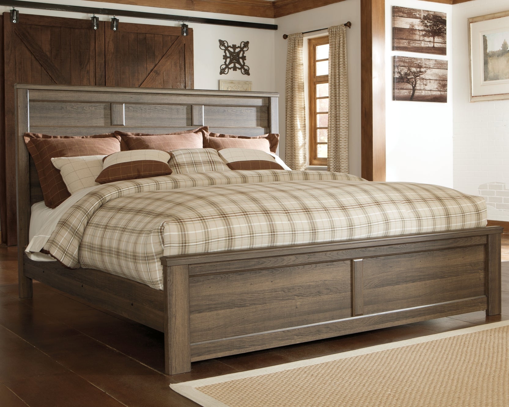 Juararo King Panel Bed with Mirrored Dresser at Towne & Country Furniture (AL) furniture, home furniture, home decor, sofa, bedding