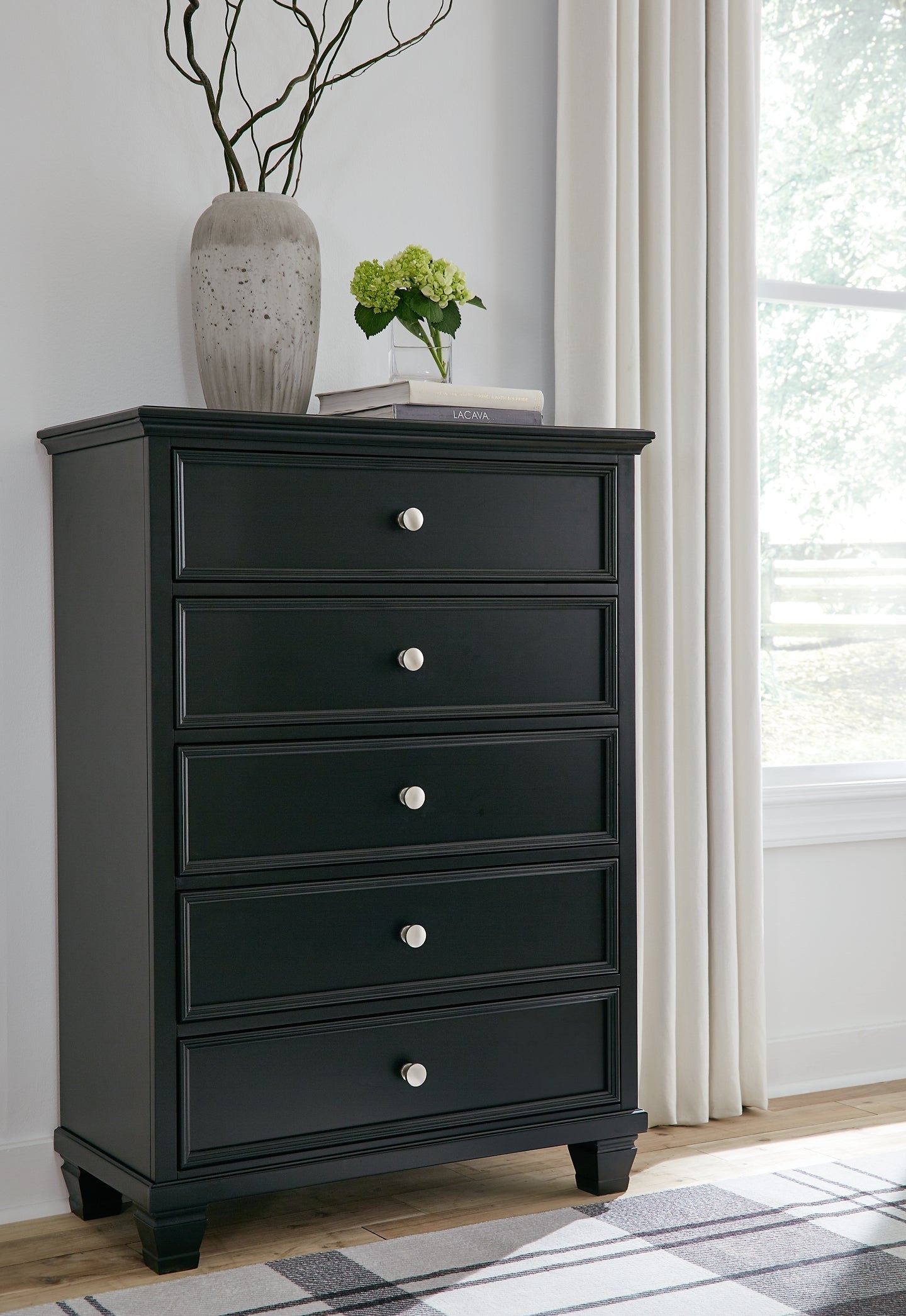 Lanolee Queen Panel Bed with Mirrored Dresser and Chest at Towne & Country Furniture (AL) furniture, home furniture, home decor, sofa, bedding