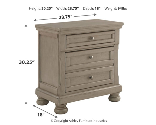 Lettner California King Panel Bed with Mirrored Dresser, Chest and 2 Nightstands at Towne & Country Furniture (AL) furniture, home furniture, home decor, sofa, bedding