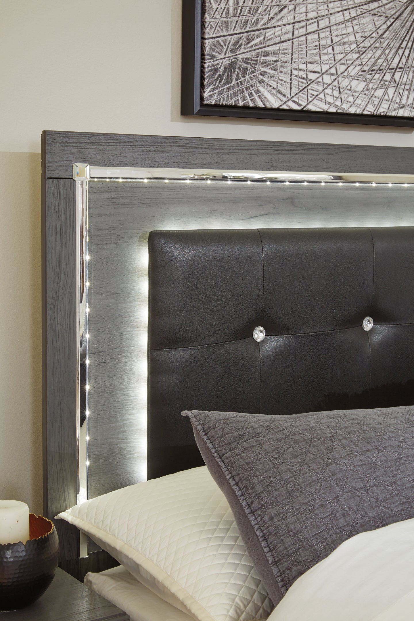 Lodanna Full Panel Bed with Mirrored Dresser, Chest and 2 Nightstands at Towne & Country Furniture (AL) furniture, home furniture, home decor, sofa, bedding