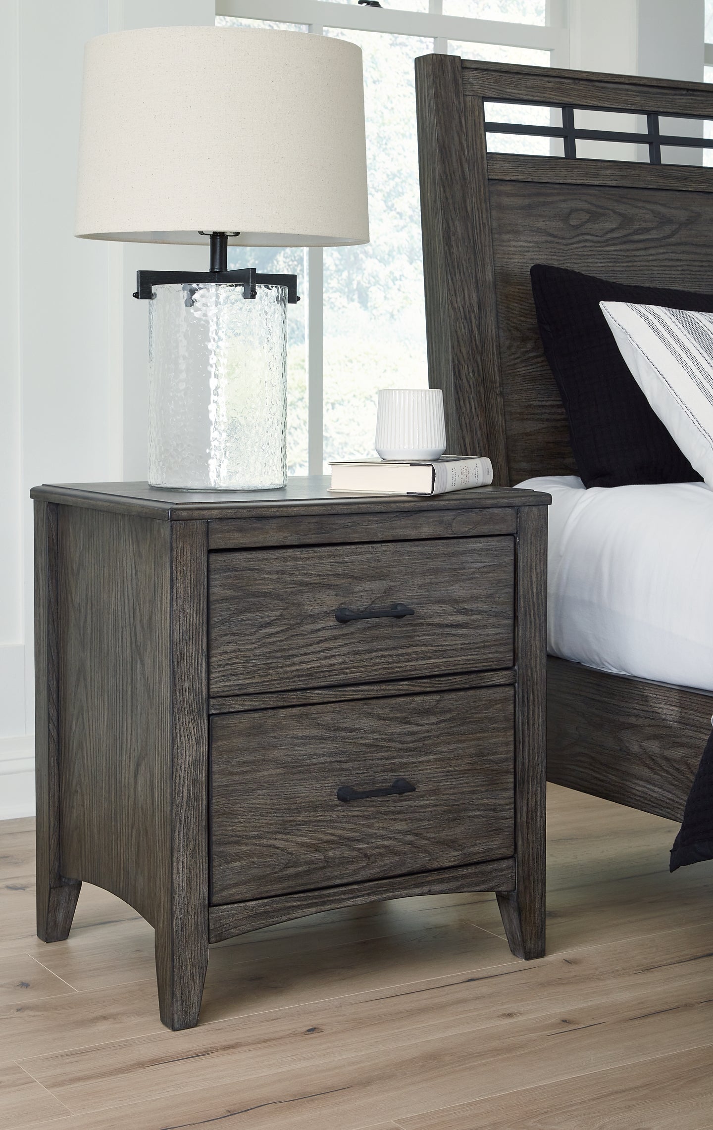 Montillan California King Panel Bed with Mirrored Dresser and Nightstand at Towne & Country Furniture (AL) furniture, home furniture, home decor, sofa, bedding