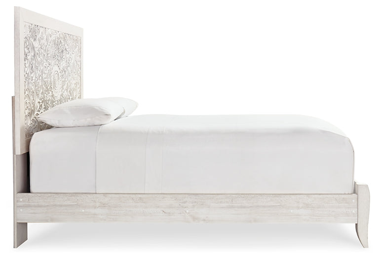 Paxberry Queen Panel Bed with Mirrored Dresser at Towne & Country Furniture (AL) furniture, home furniture, home decor, sofa, bedding