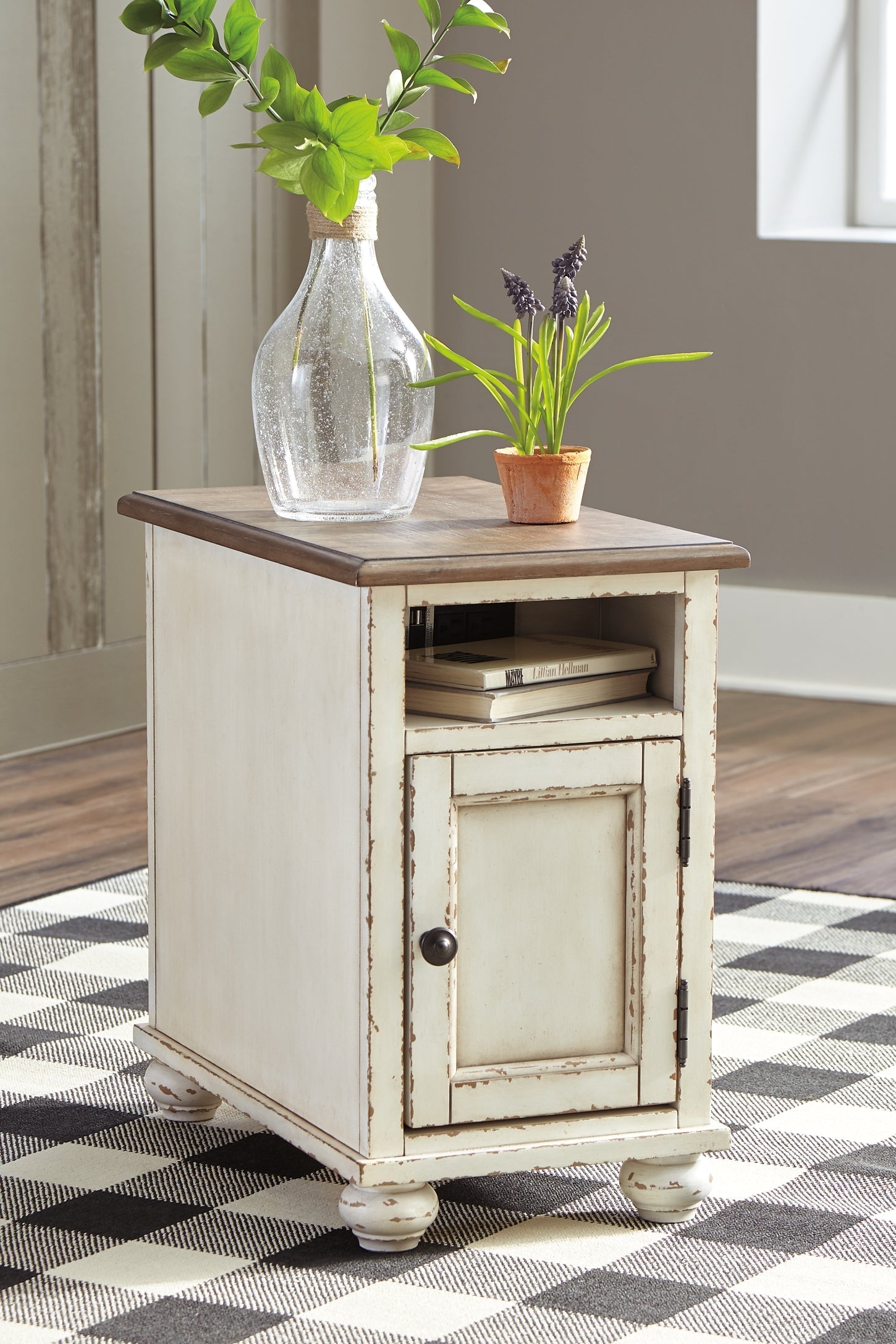 Realyn 2 End Tables at Towne & Country Furniture (AL) furniture, home furniture, home decor, sofa, bedding