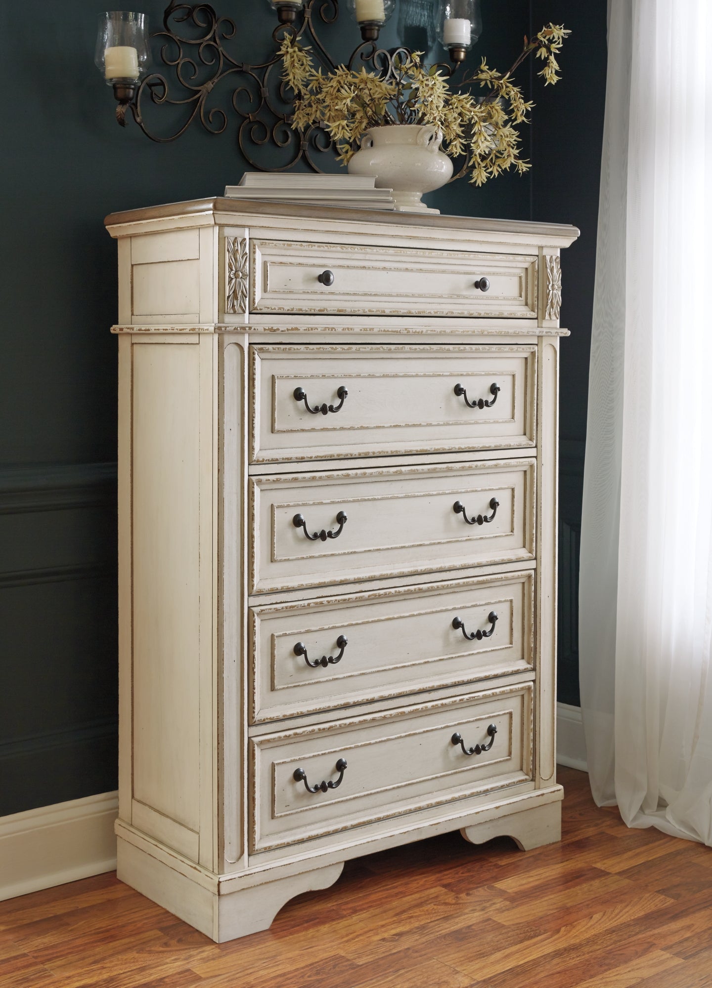 Realyn Five Drawer Chest at Towne & Country Furniture (AL) furniture, home furniture, home decor, sofa, bedding