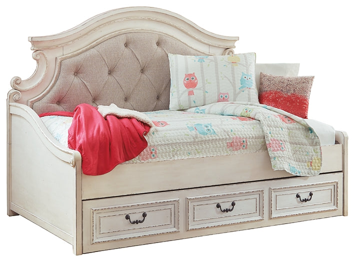 Realyn Twin Day Bed with 1 Large Storage Drawer at Towne & Country Furniture (AL) furniture, home furniture, home decor, sofa, bedding