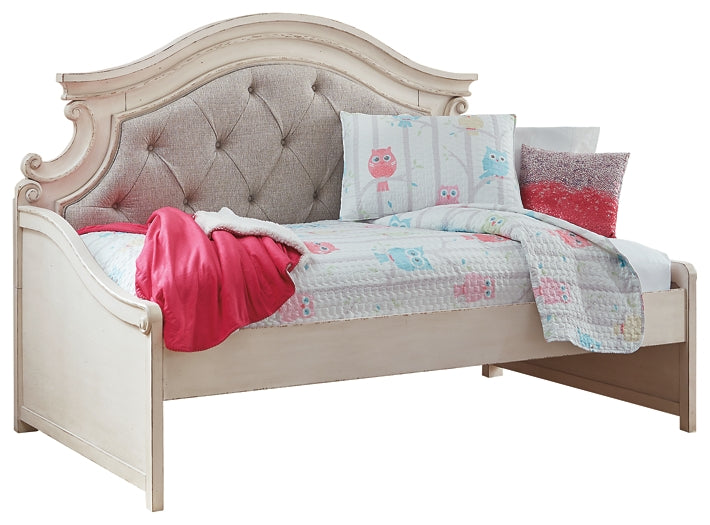 Realyn Twin Day Bed with 1 Large Storage Drawer at Towne & Country Furniture (AL) furniture, home furniture, home decor, sofa, bedding