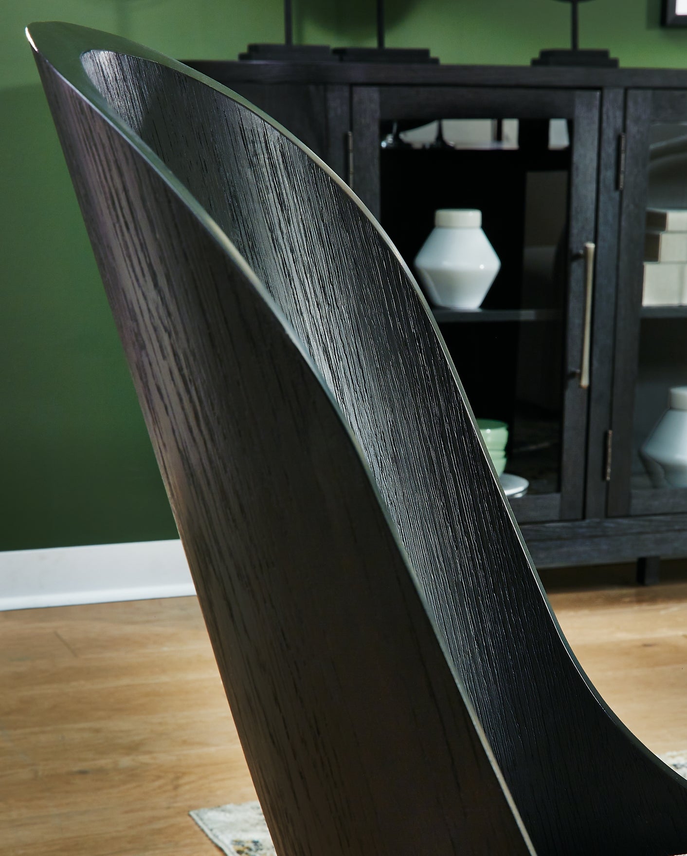 Rowanbeck Dining Table and 6 Chairs at Towne & Country Furniture (AL) furniture, home furniture, home decor, sofa, bedding