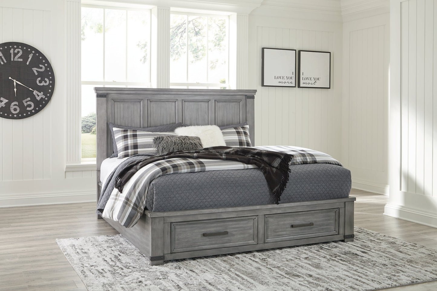 Russelyn King Storage Bed with Mirrored Dresser at Towne & Country Furniture (AL) furniture, home furniture, home decor, sofa, bedding