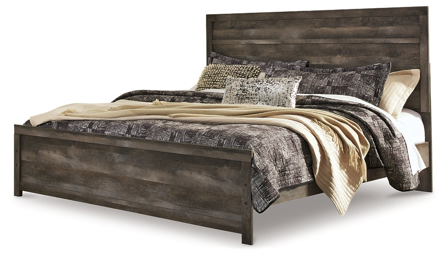 Wynnlow King Panel Bed with Mirrored Dresser and Nightstand at Towne & Country Furniture (AL) furniture, home furniture, home decor, sofa, bedding