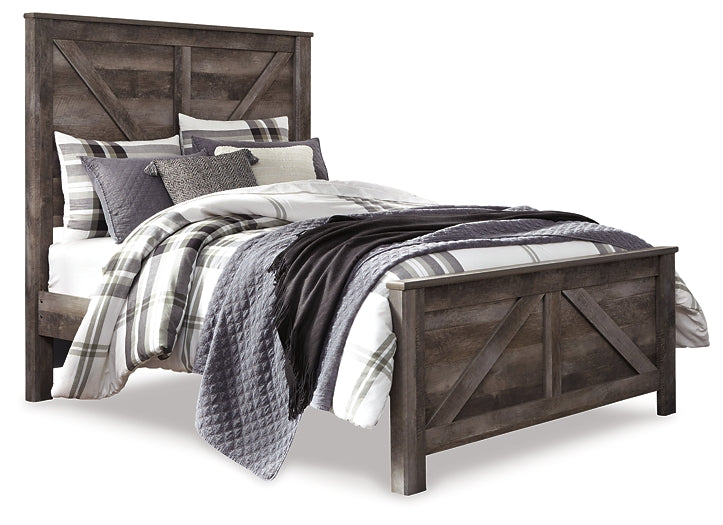 Wynnlow Queen Crossbuck Panel Bed with Mirrored Dresser, Chest and Nightstand at Towne & Country Furniture (AL) furniture, home furniture, home decor, sofa, bedding